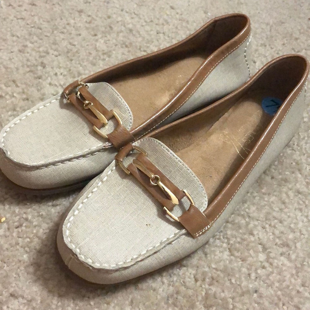 Aerosoles Stitch & Turn Manuscript. Size 7.5. NWOT